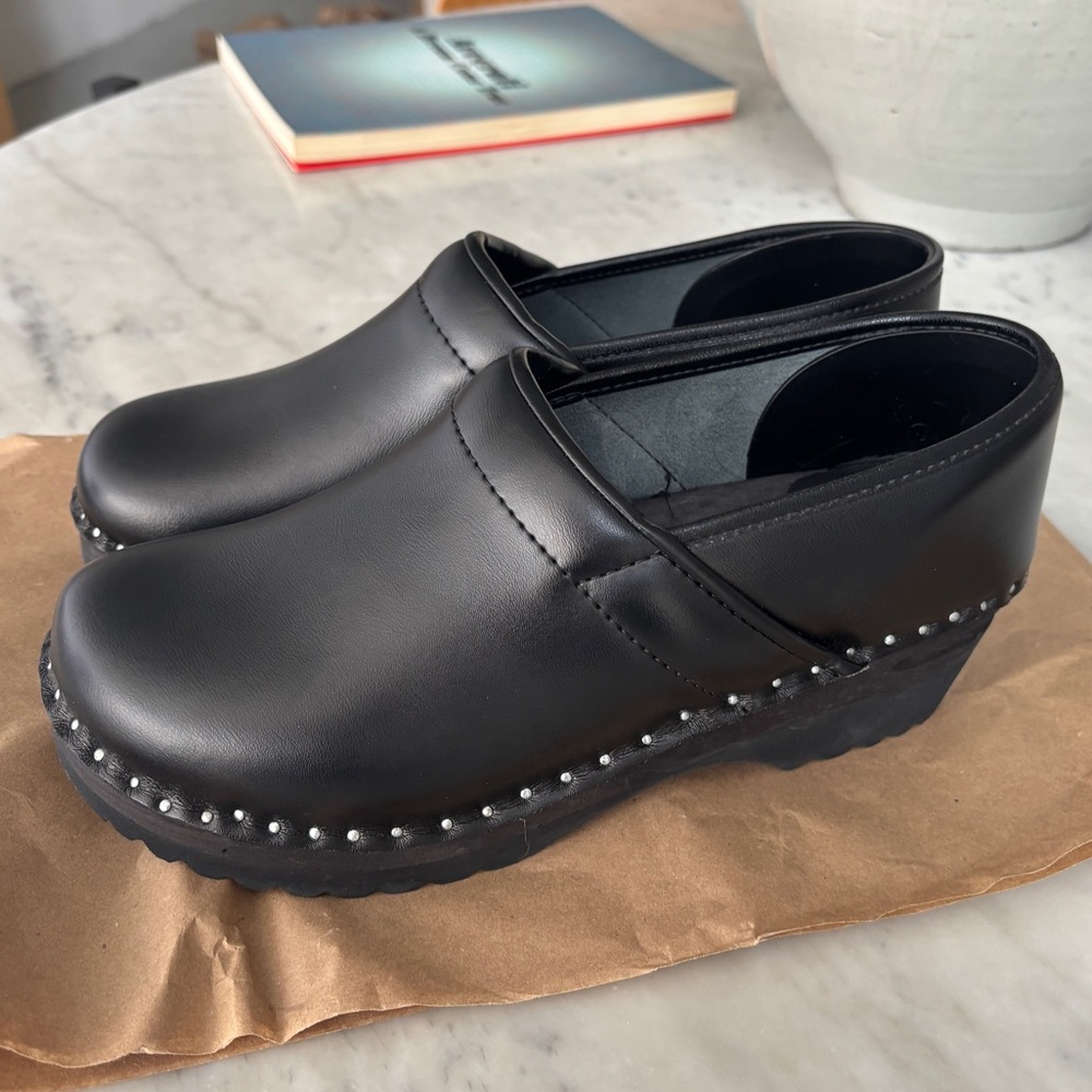 Troentorp Van Gogh Black Leather Clogs Women's Size 39